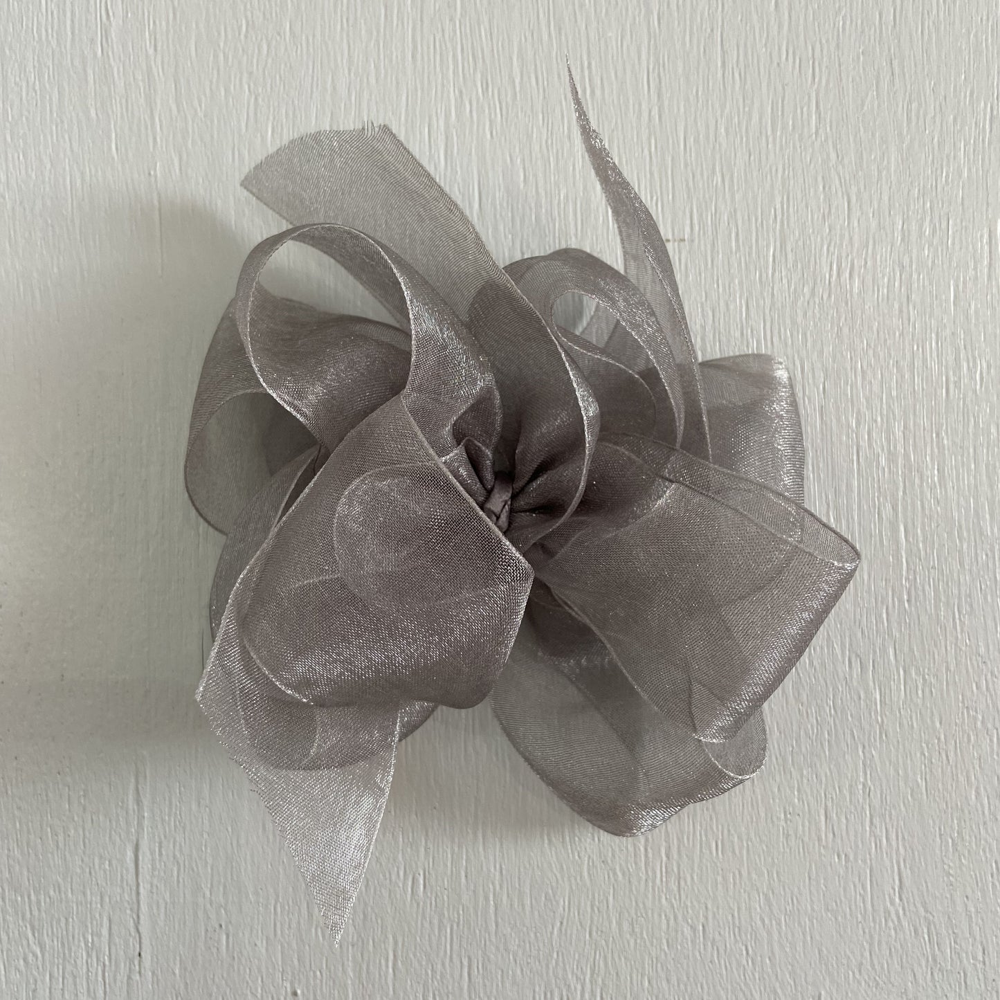 Sheer Bow, Large, Pewter