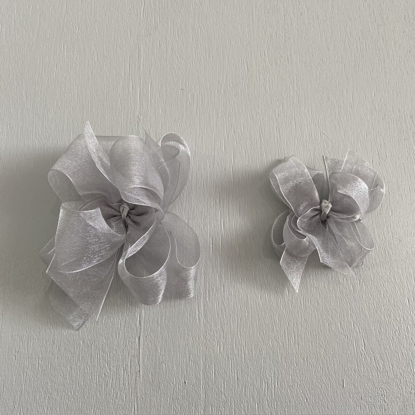 Sheer Bow, Small, Grey