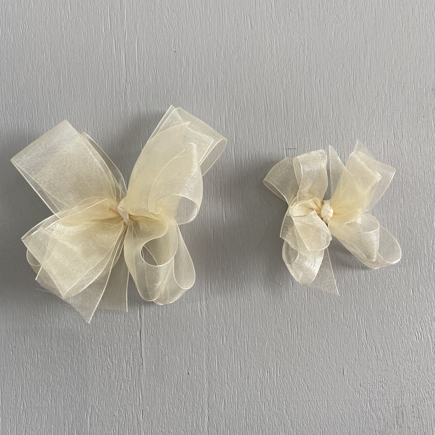 Sheer Bow, Small, Ivory