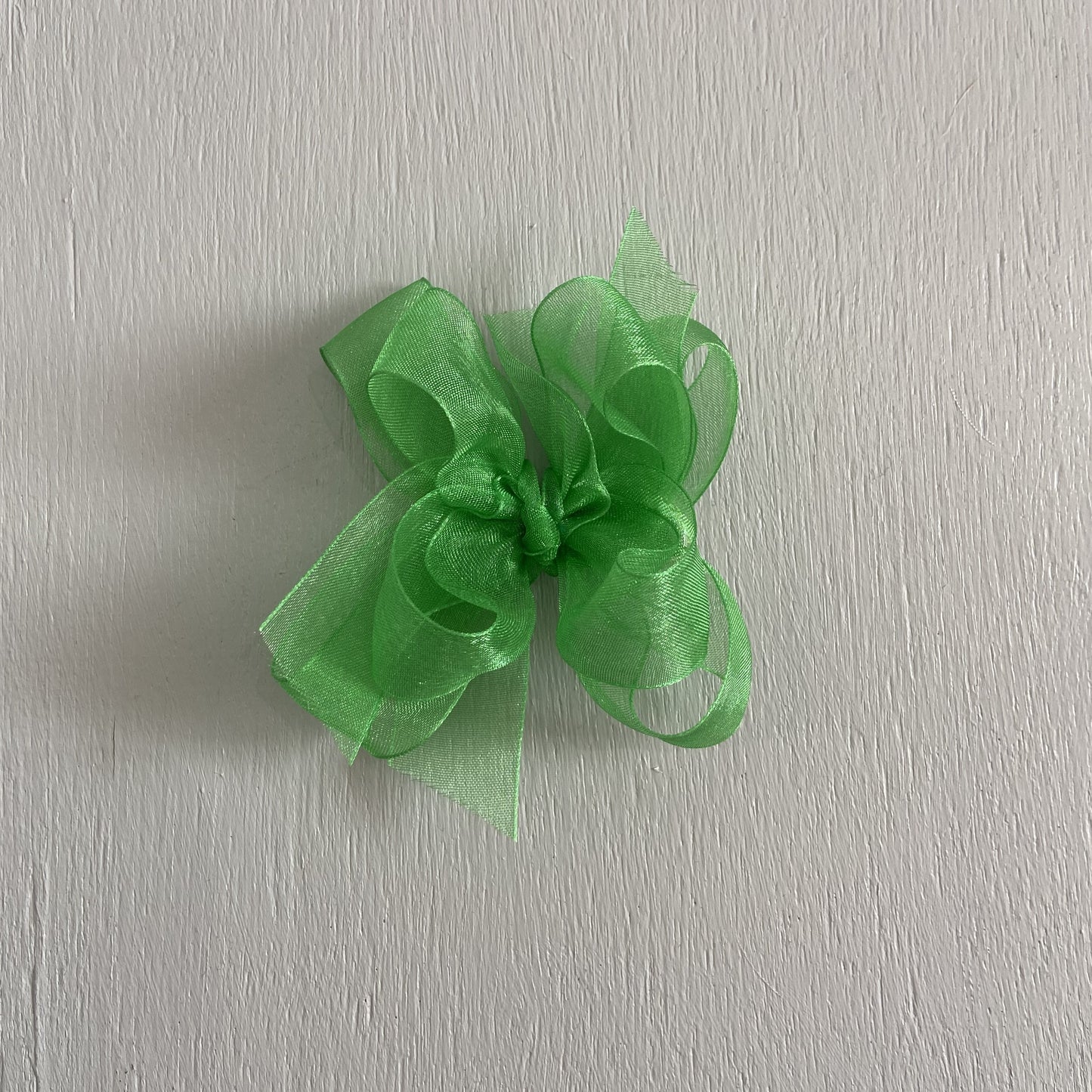 Sheer Bow, Small, Emerald